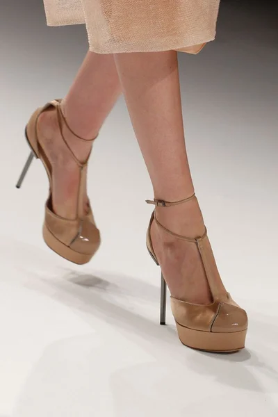 Look 3